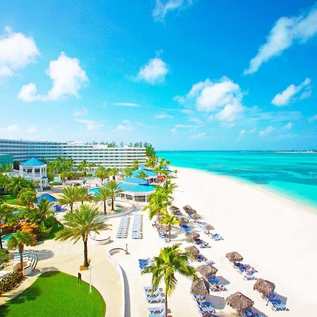 Melia Nassau Beach Bagian luar foto