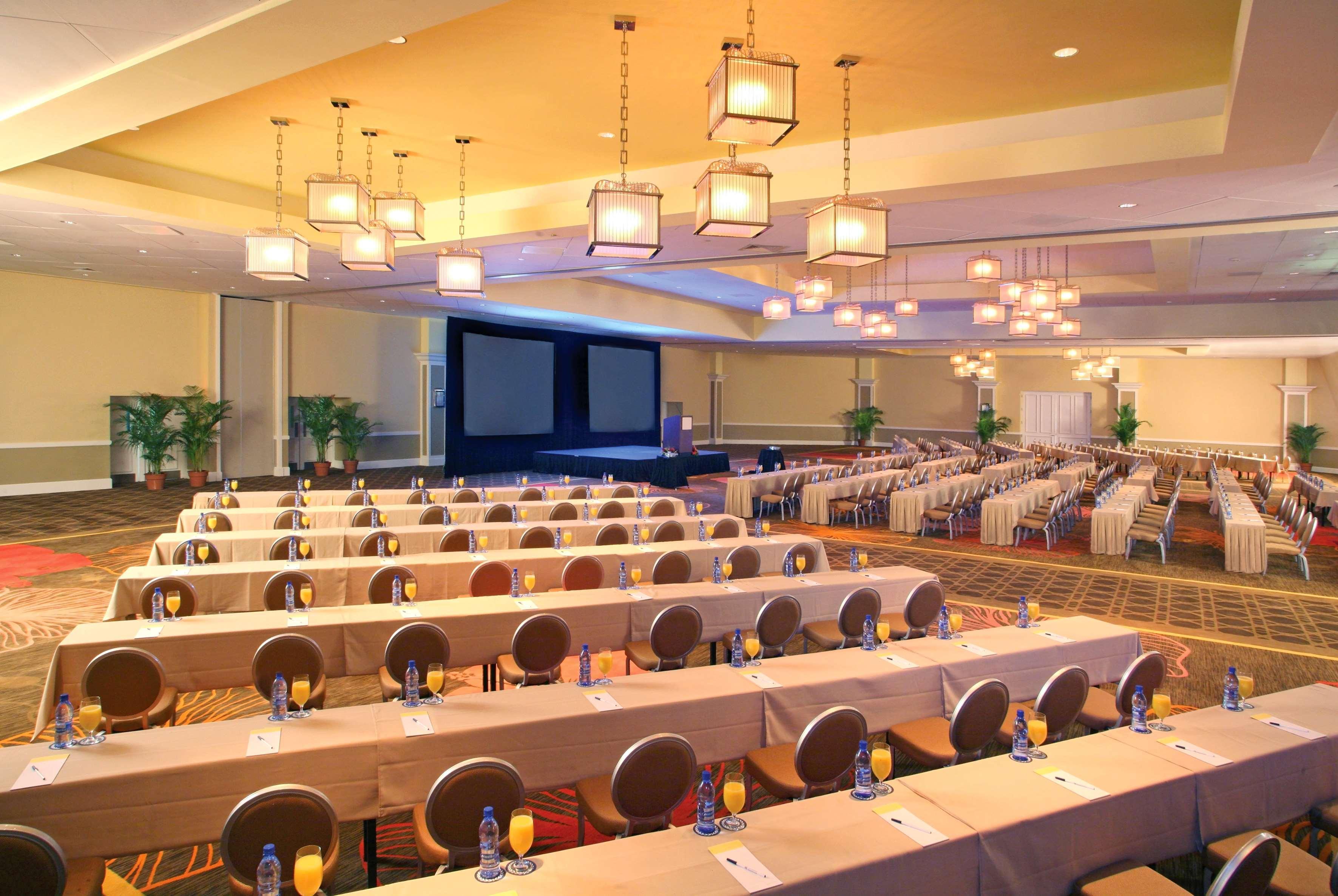 Melia Nassau Beach Bagian luar foto