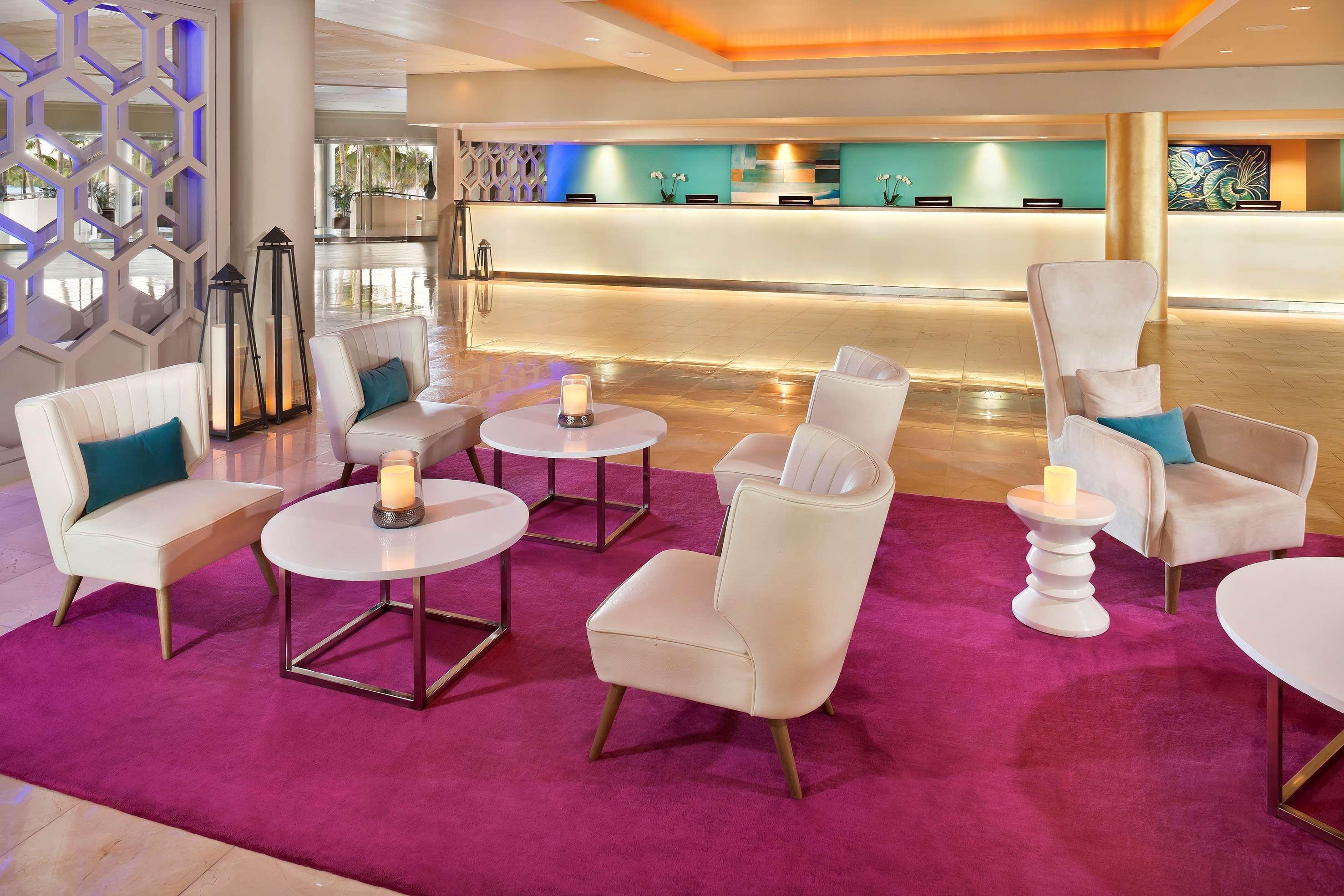 Melia Nassau Beach Bagian luar foto