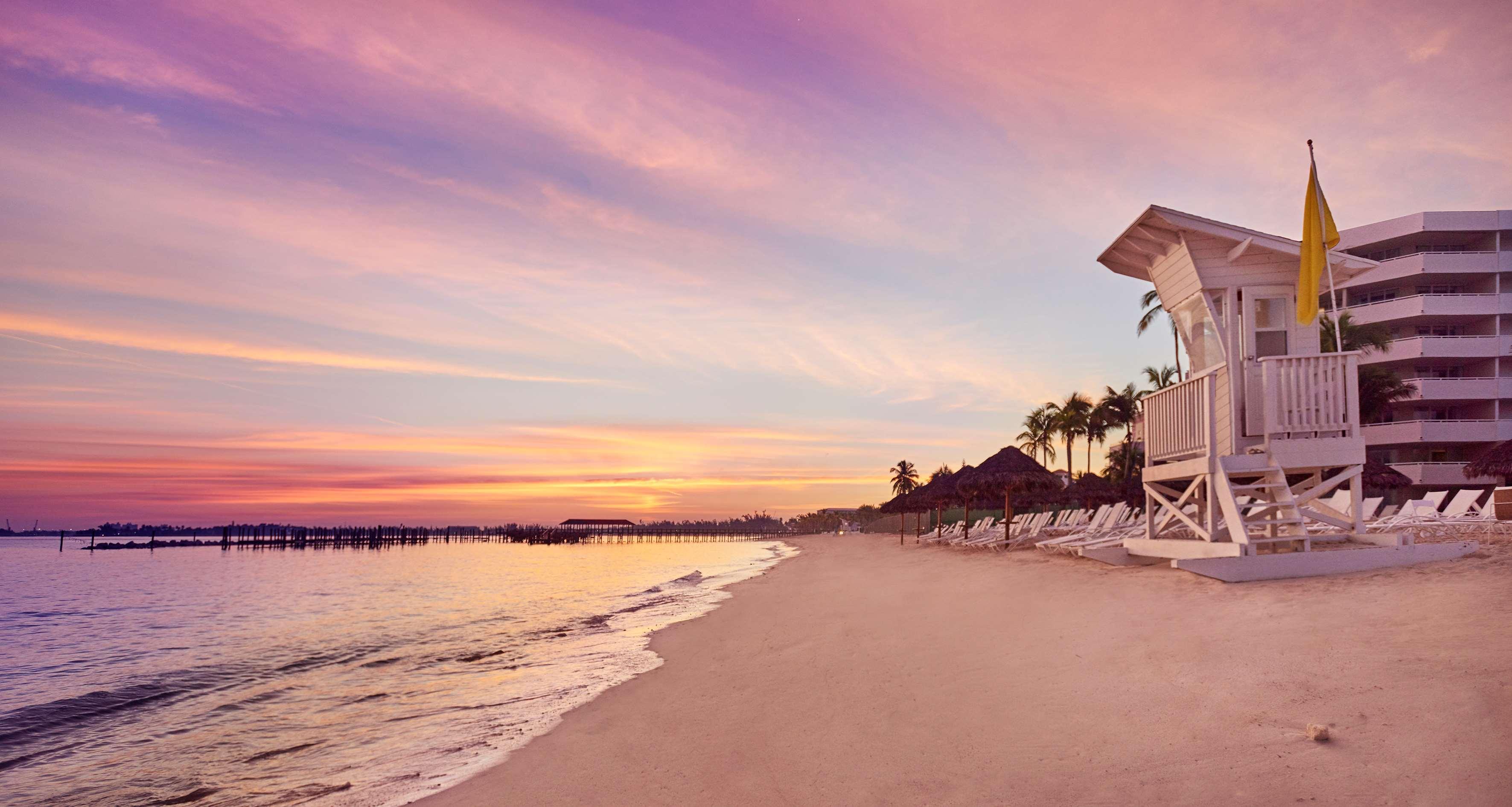 Melia Nassau Beach Bagian luar foto