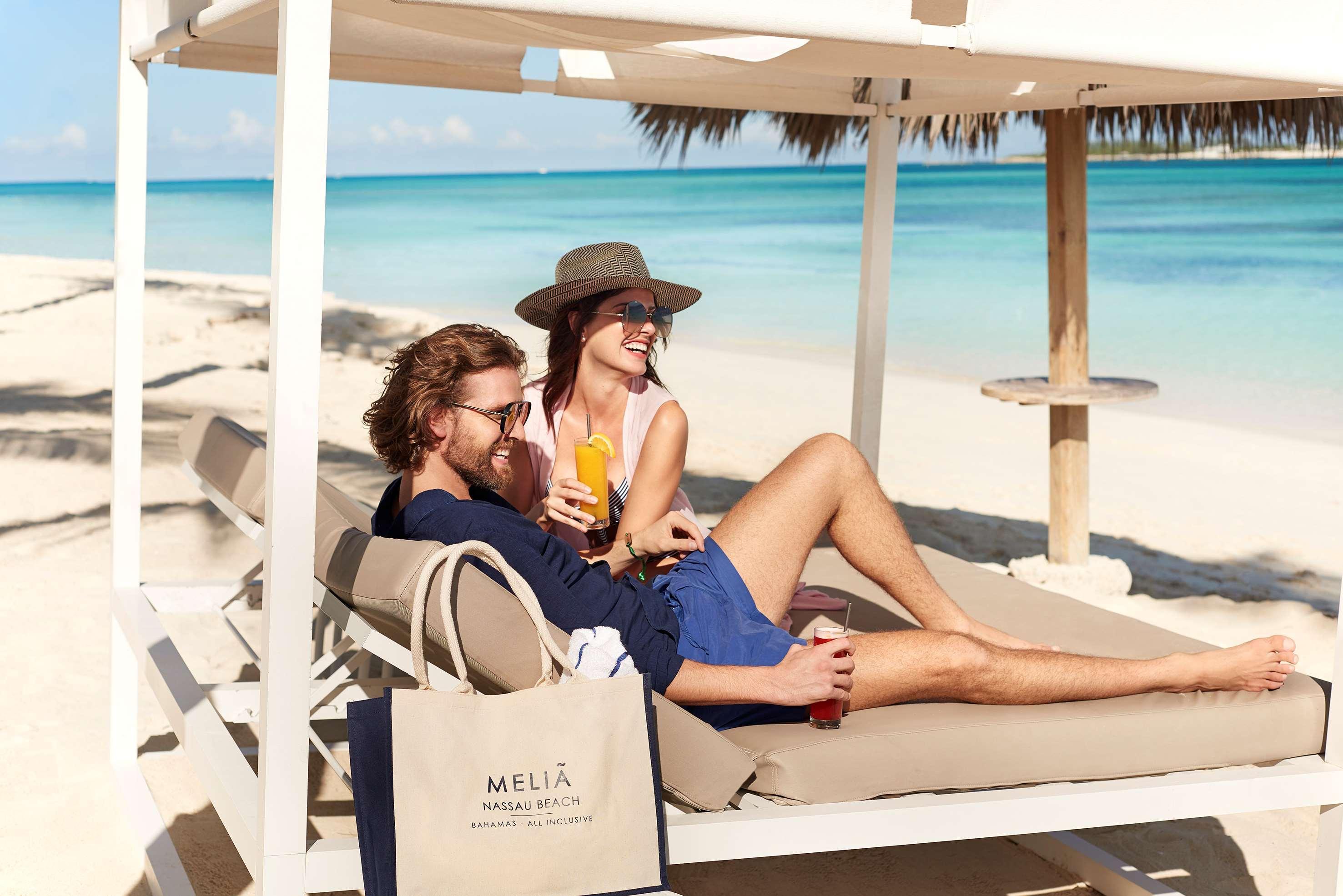 Melia Nassau Beach Bagian luar foto