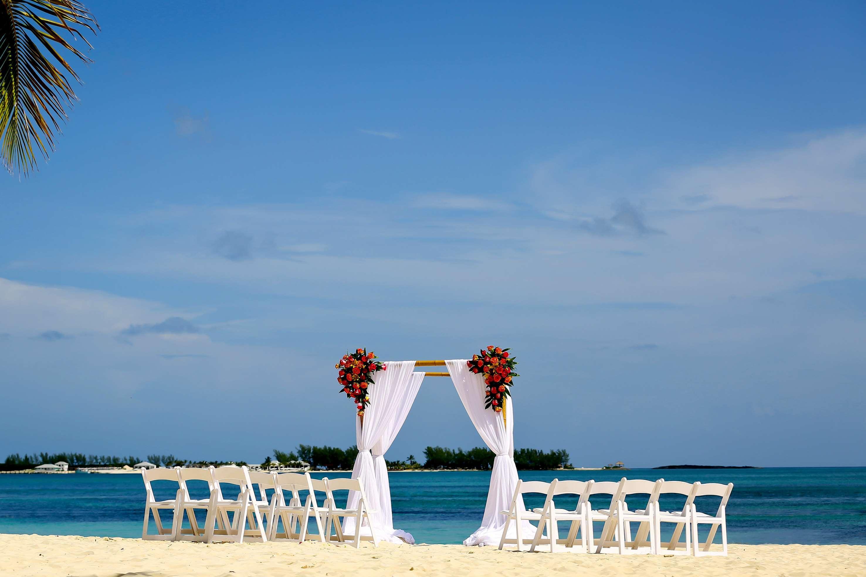 Melia Nassau Beach Bagian luar foto